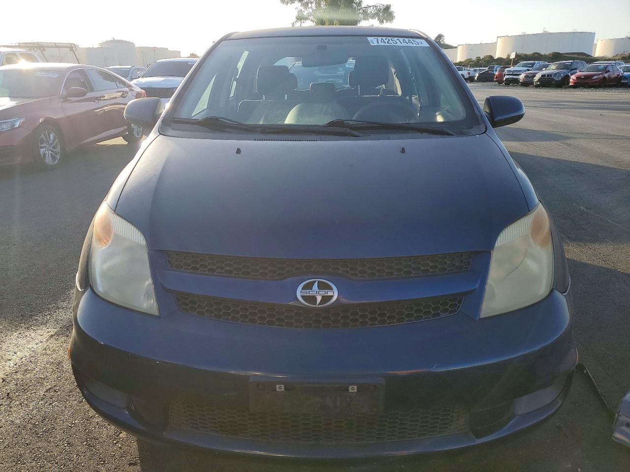 2006 Toyota Scion VIN JTKKT624X65011871 photo 5