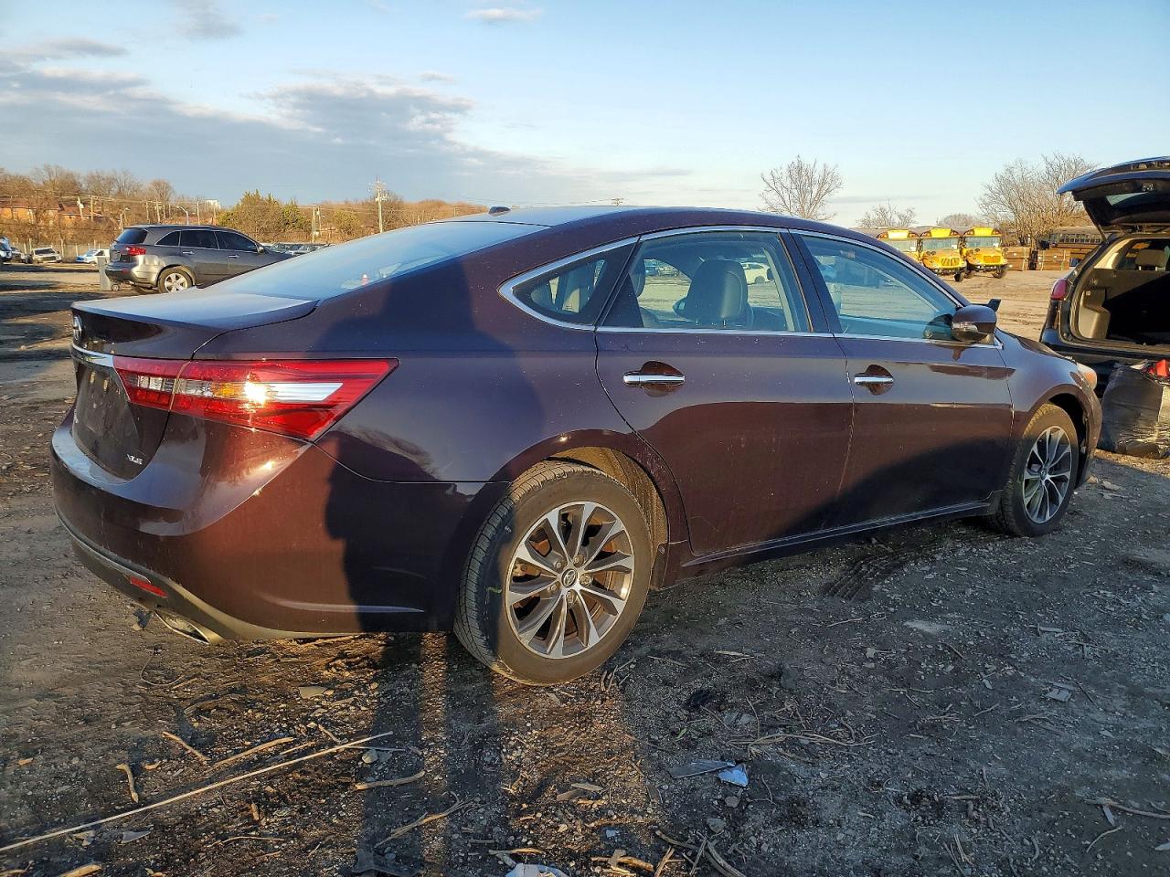 2018 Toyota Avalon VIN 4T1BK1EB0JU284819 photo 3