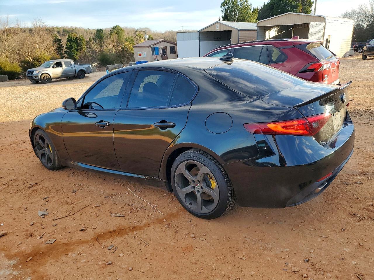 2017 Alfa Giulia VIN ZARFAEBN4H7544507 photo 2