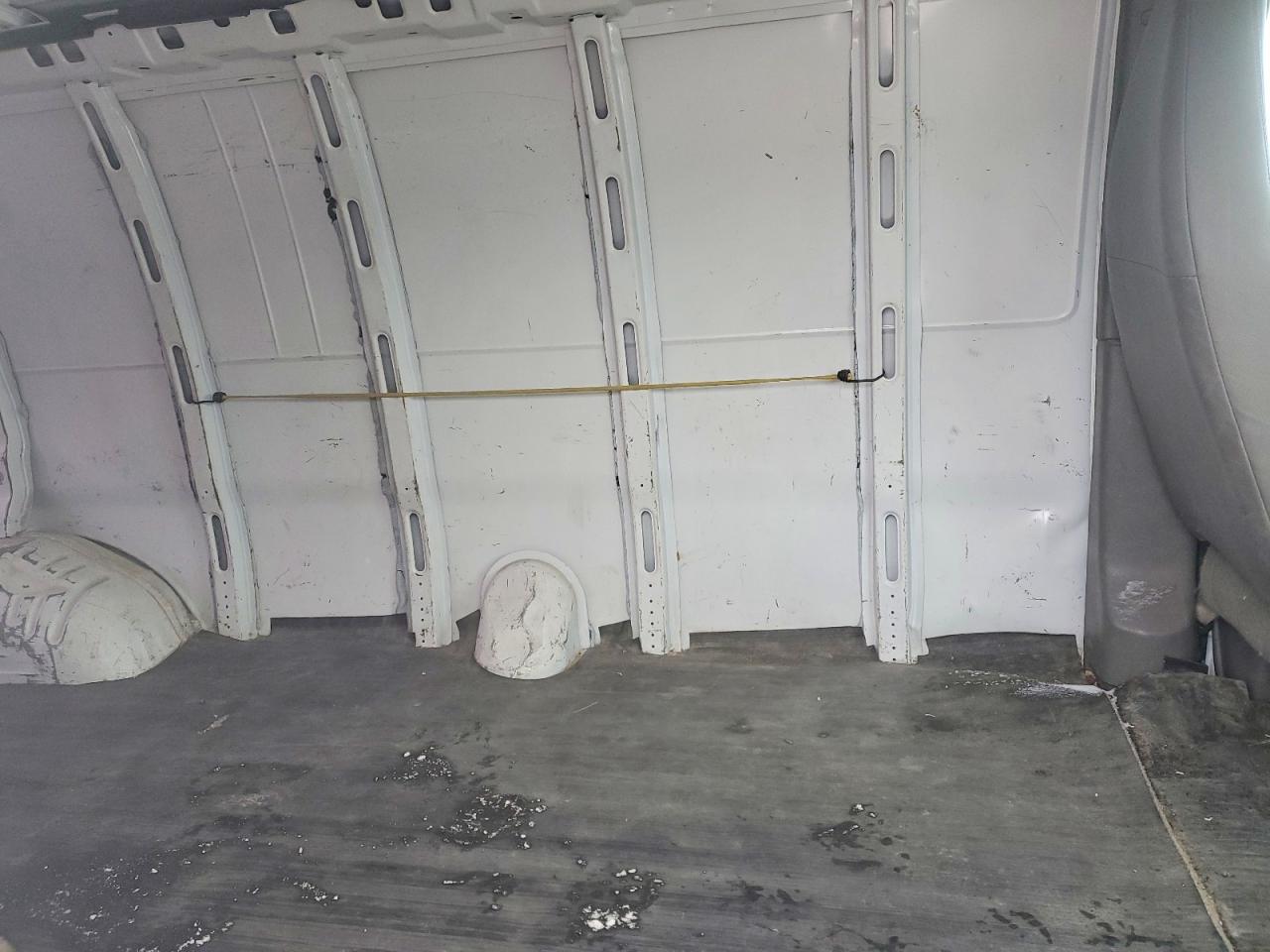 2015 CHEV Express VIN 1GCWGGFF8F1106046 photo 10