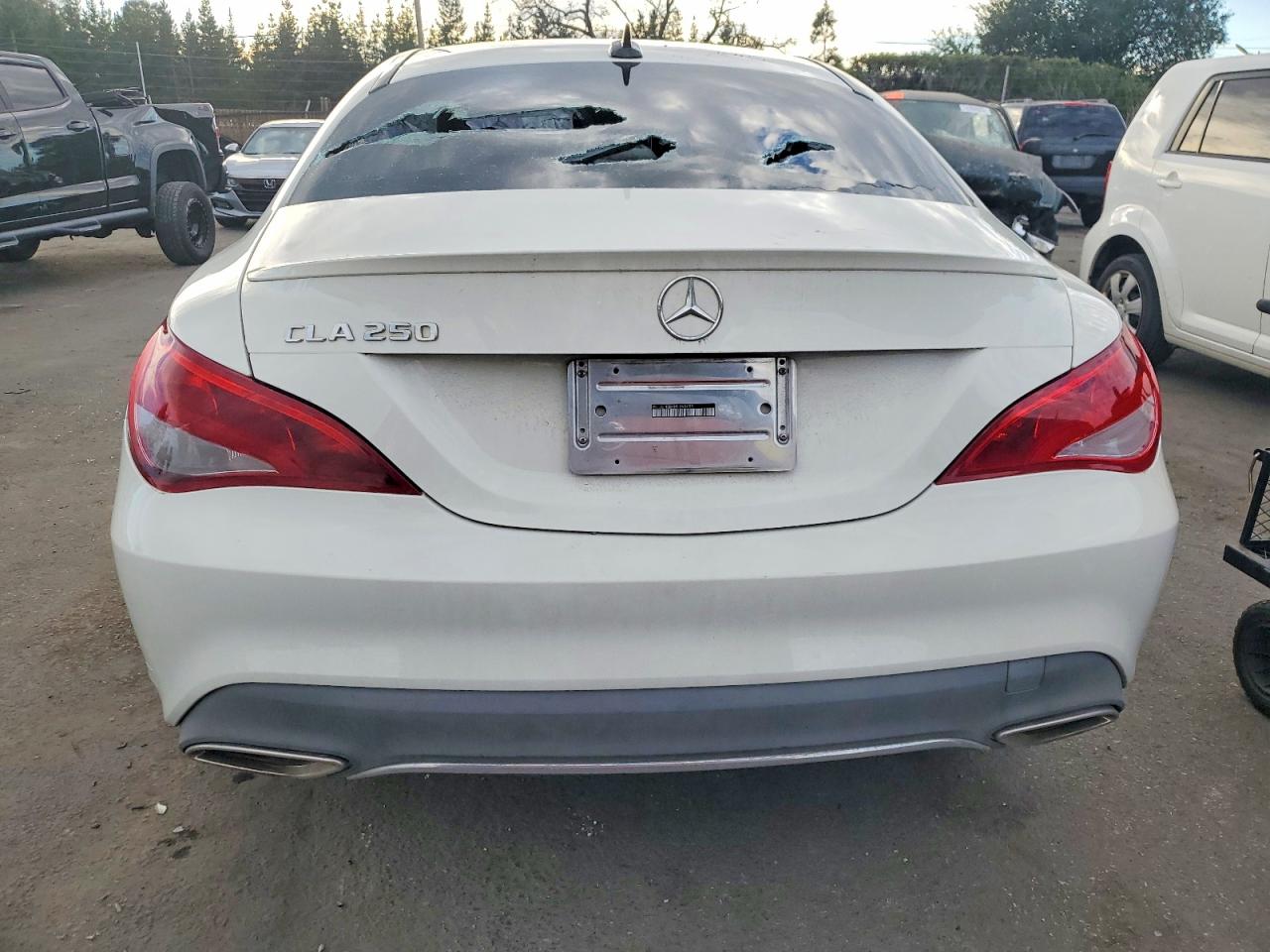 2017 Mercedes-Benz Cla-class VIN WDDSJ4EB4HN468695 photo 6