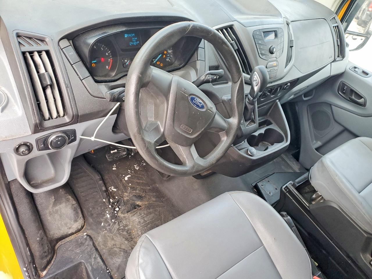 2019 Ford Transit VIN 1FTYR1YM9KKB27875 photo 8