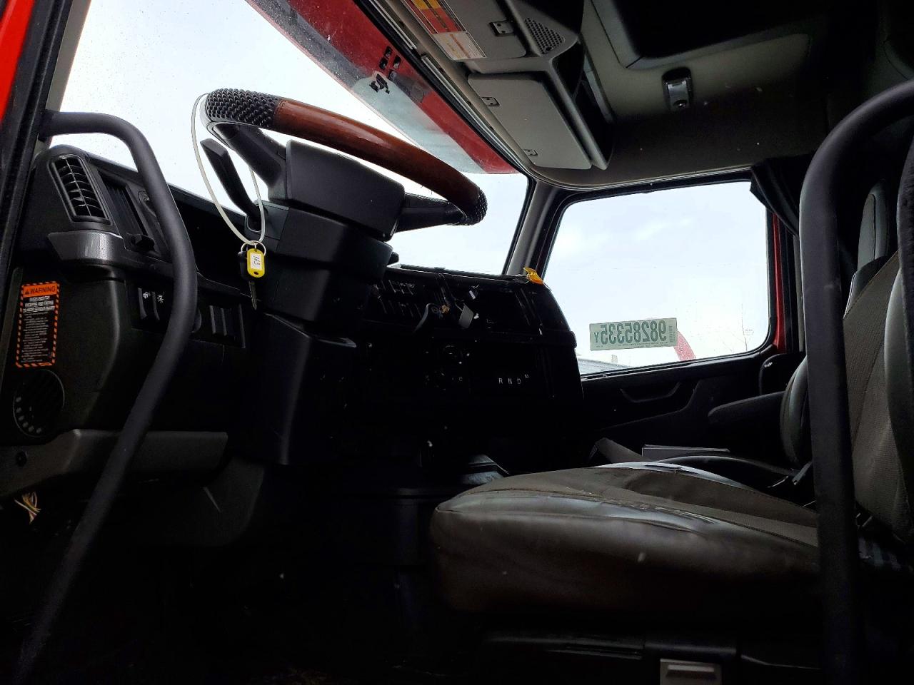 2023 Volvo Vn VIN 4V4NC9EH7PN612987 photo 5