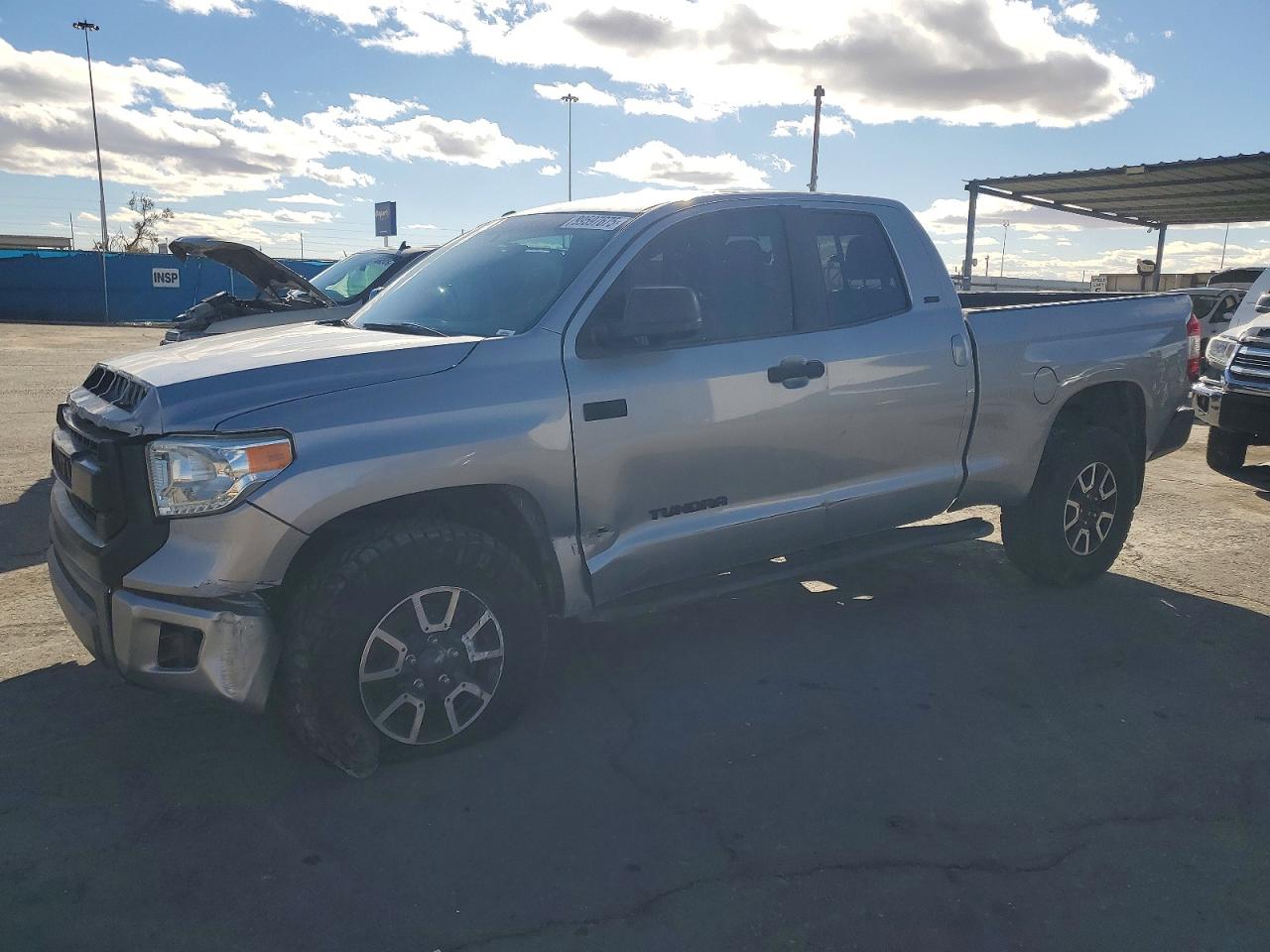 2015 Toyota Tundra VIN 5TFUW5F15FX445444 photo 1