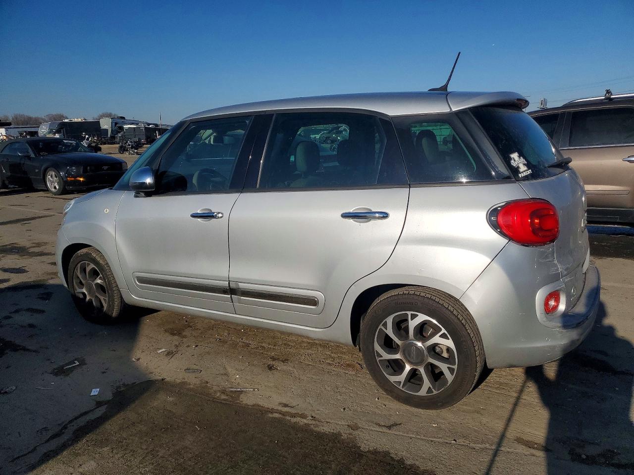 2014 Fiat 500 VIN ZFBCFACH4EZ013407 photo 2