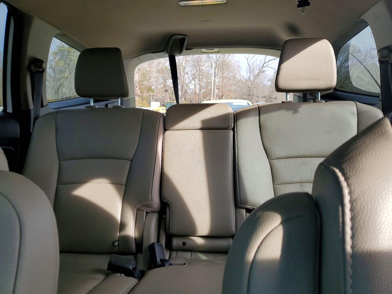 2020 Honda Pilot VIN 5FNYF5H59LB029016 photo 10