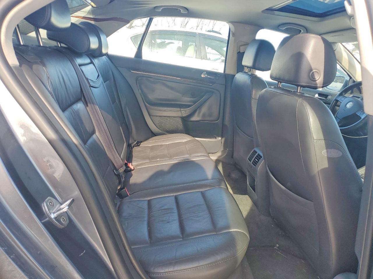 2005 Volkswagen Jetta VIN 3VWDF71K35M646790 photo 10