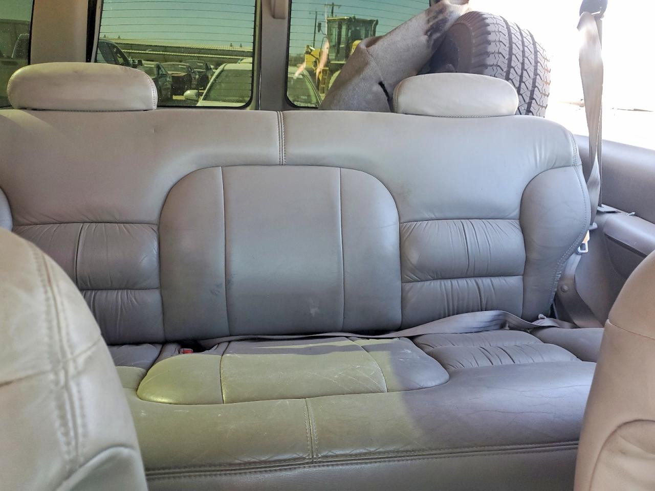 1996 GMC Yukon VIN 3GKEK18R2TG504496 photo 10