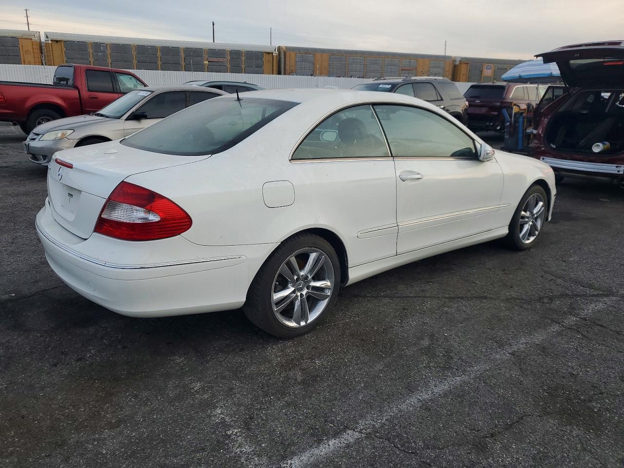 2006 Mercedes-Benz Clk-class VIN WDBTJ56H46F196811 photo 3
