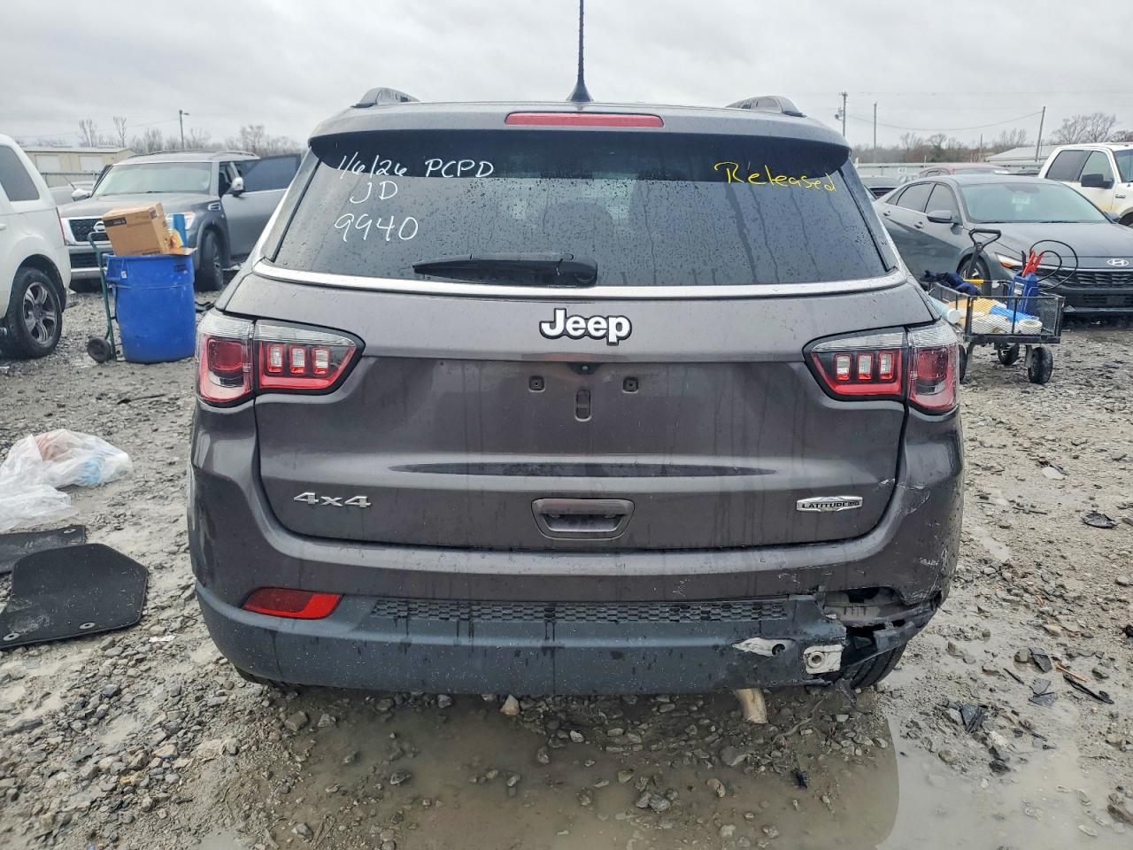 2022 Jeep Compass VIN 3C4NJDFBXNT151652 photo 6