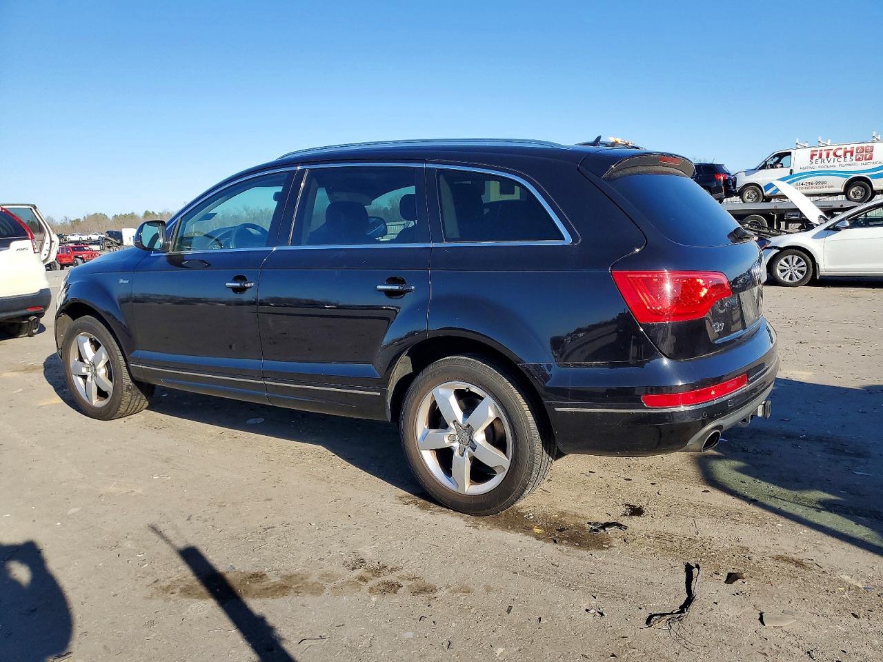 2015 Audi Q7 VIN WA1LGAFE6FD010173 photo 2