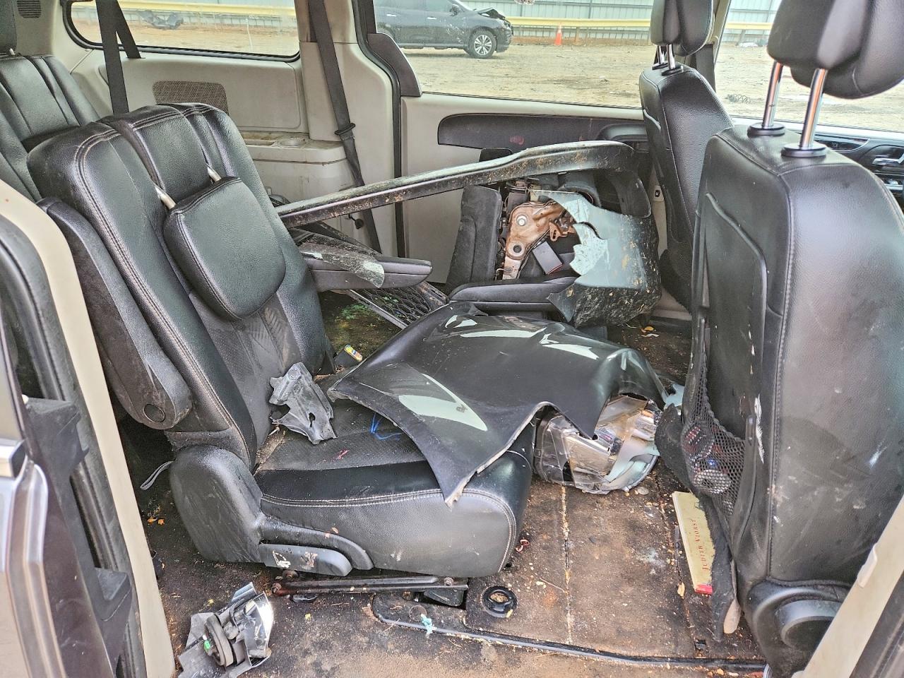 2018 Dodge Caravan VIN 2C4RDGCG2JR328668 photo 11