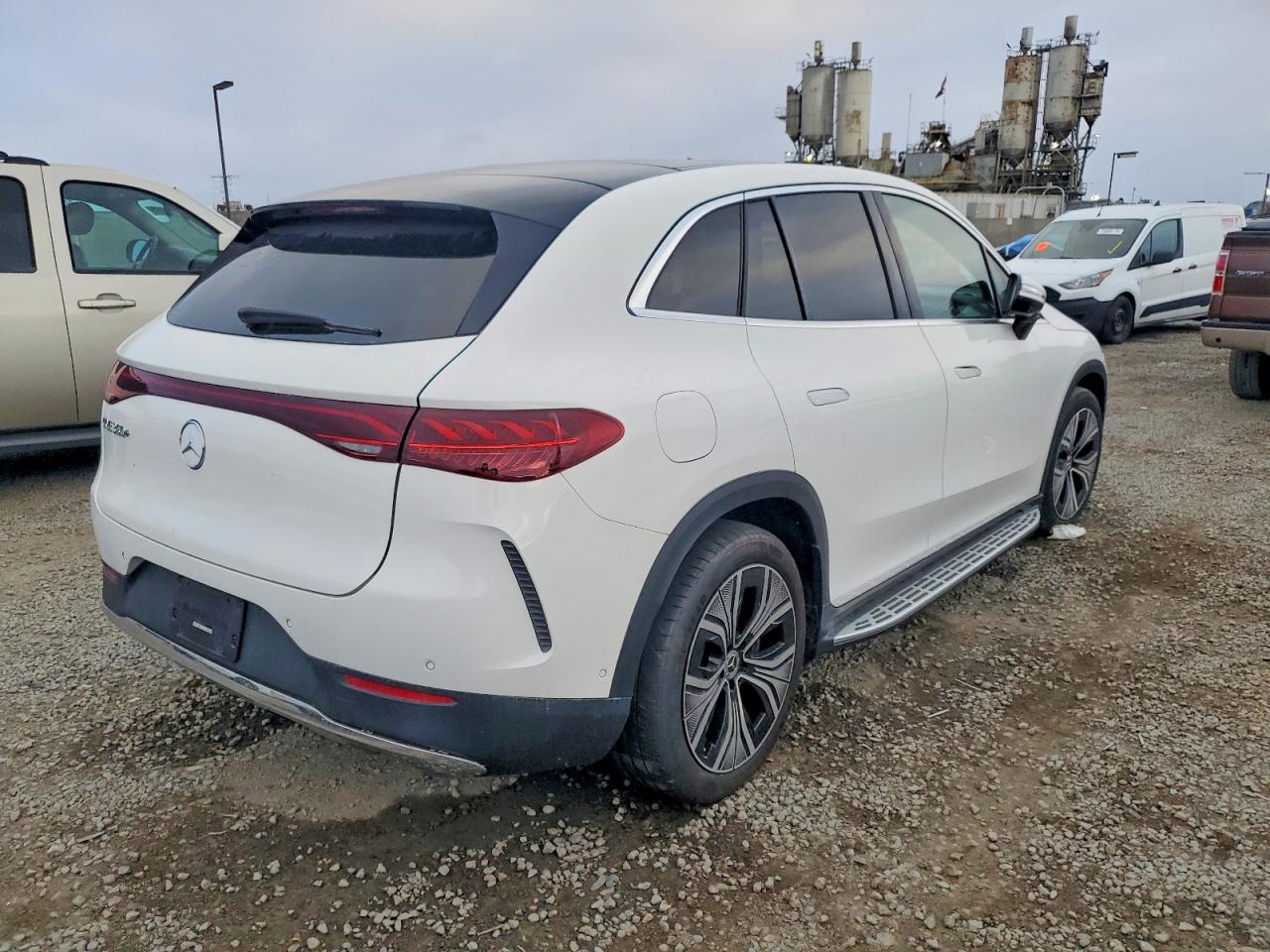2024 MERCEDES Eqe suv 35 VIN 4JGGM2BB4RA043871 photo 3