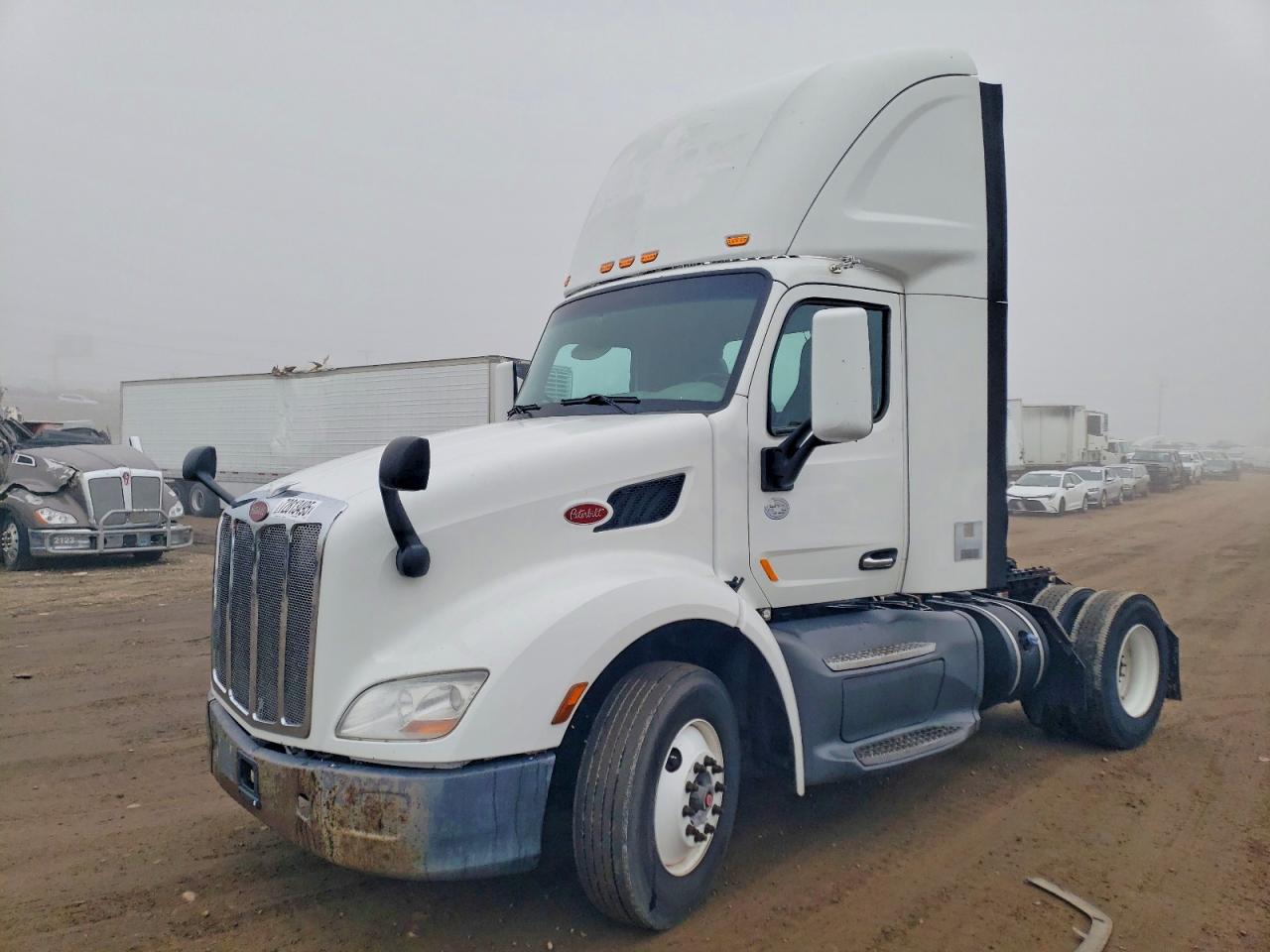 2018 PETERBILT All models VIN 1XPBAP8X2JD446515 photo 2