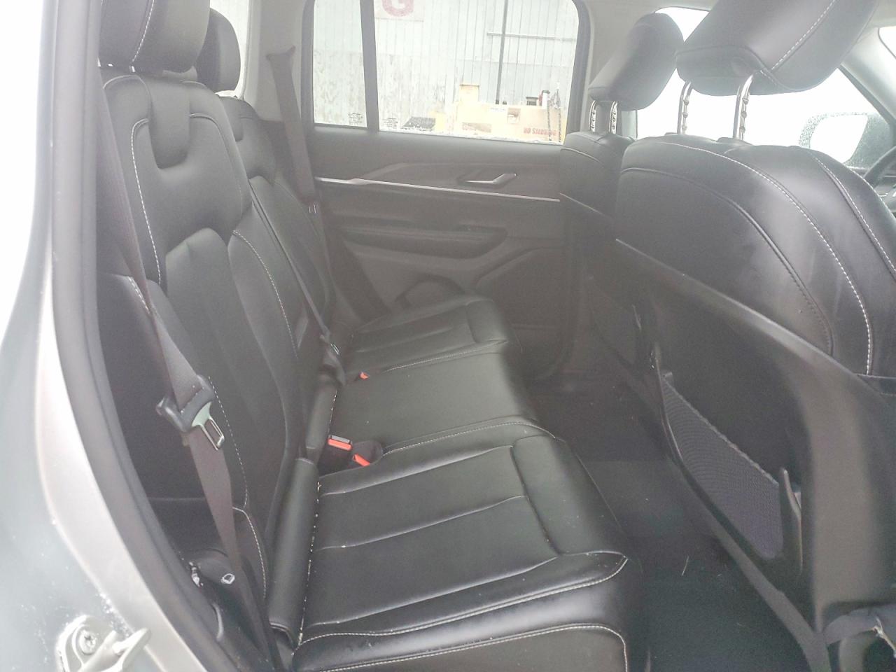 2024 Jeep Grand cher VIN 1C4RJHBGXR8944383 photo 11