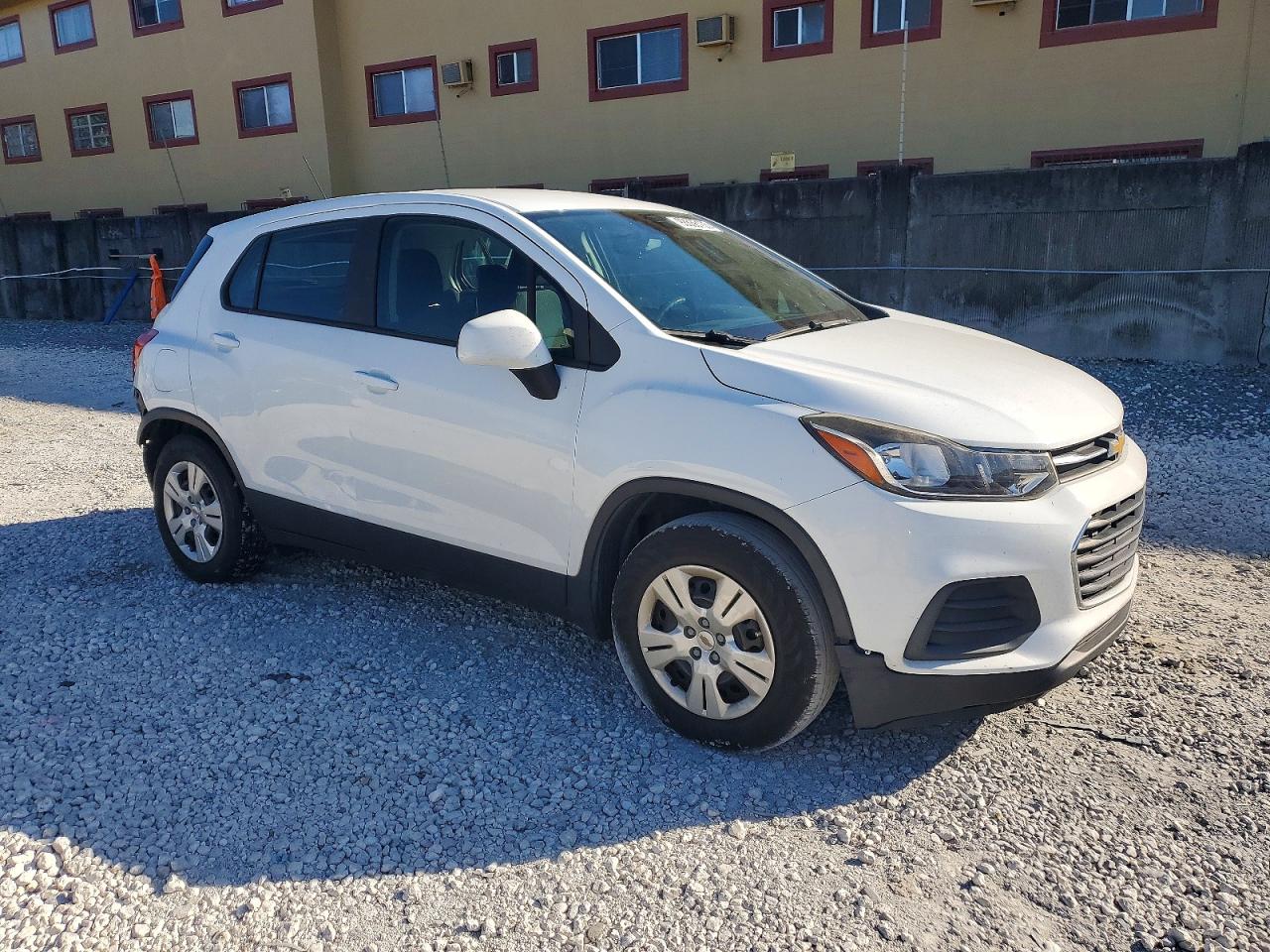 2017 Chevrolet Trax VIN KL7CJKSB3HB104581 photo 4