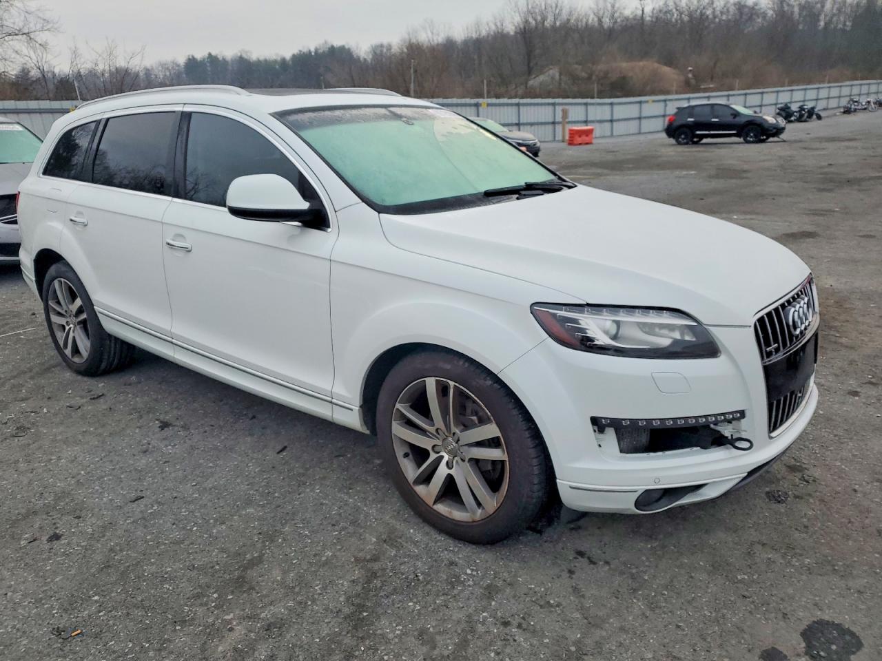 2015 Audi Q7 VIN WA1VMAFE2FD016585 photo 4