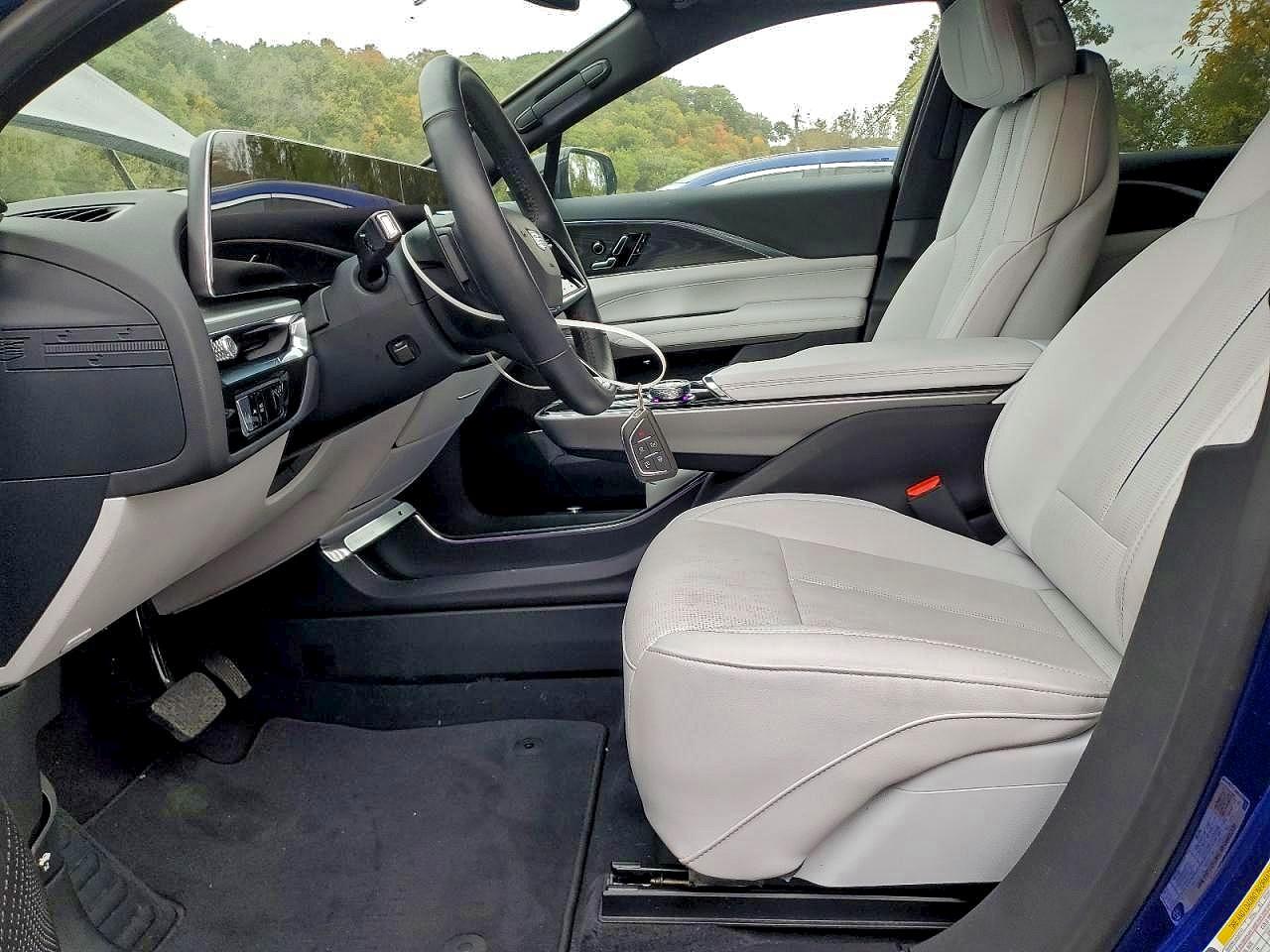 2024 Cadillac Lyriq luxu VIN 1GYKPPRL0RZ139476 photo 7