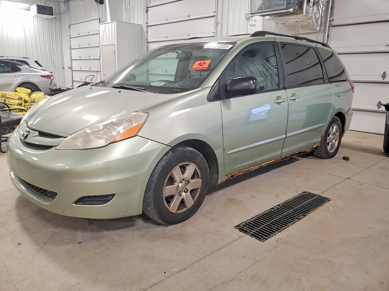 2009 Toyota All models VIN 5TDZK23C39S233691 photo 1