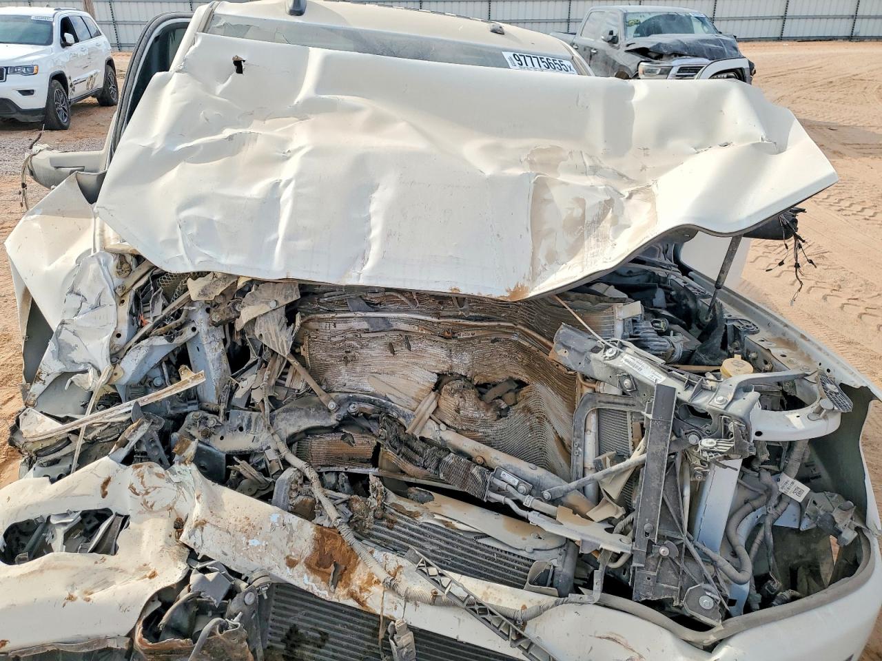 2025 Ram 2500 VIN 3C6UR5FLXSG567750 photo 11