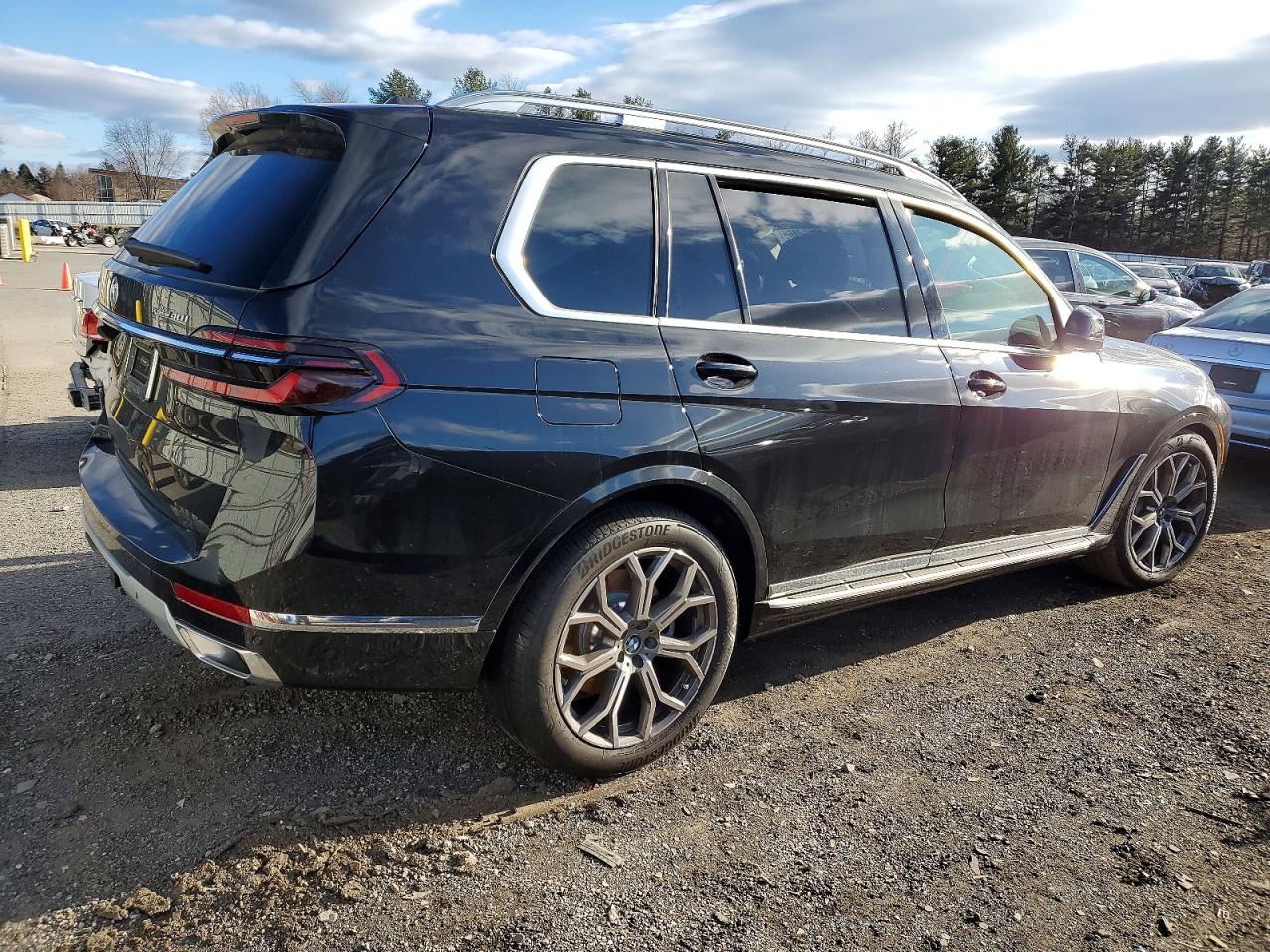 2026 BMW X7 VIN 5UX23EM01T9266620 photo 3