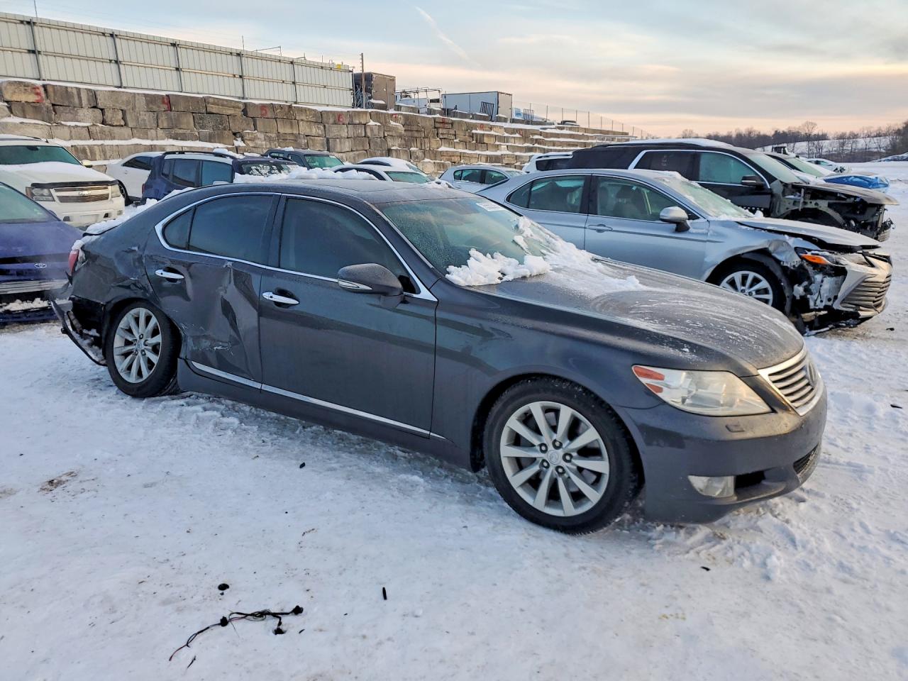 2011 Lexus Ls460 VIN JTHCL1EF2B5009603 photo 4