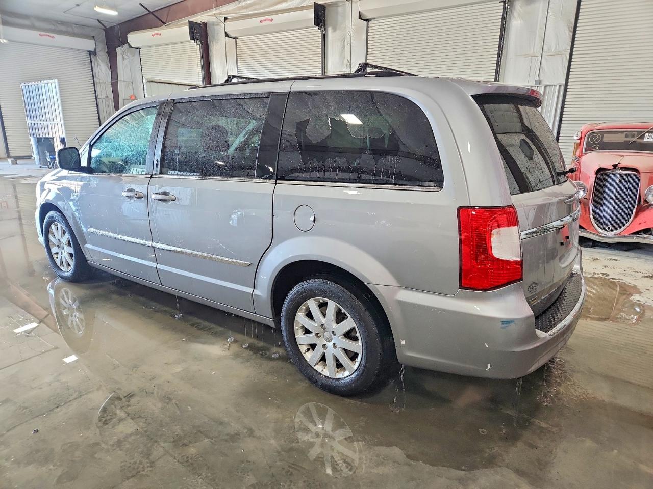2013 Chrysler Minivan VIN 2C4RC1BG1DR774512 photo 2