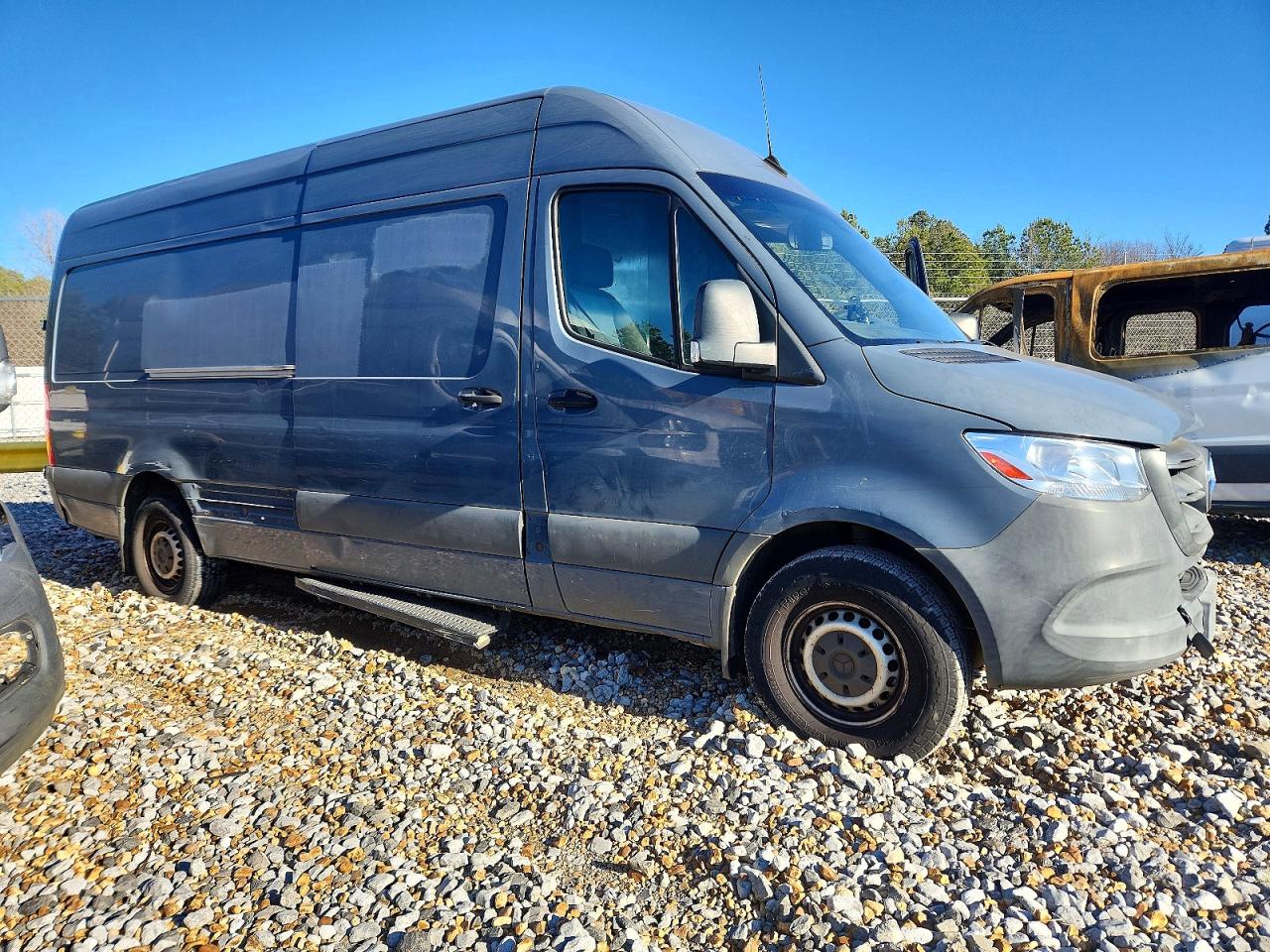 2019 Mercedes-Benz Sprinter VIN WD4PF1CD6KP135565 photo 4
