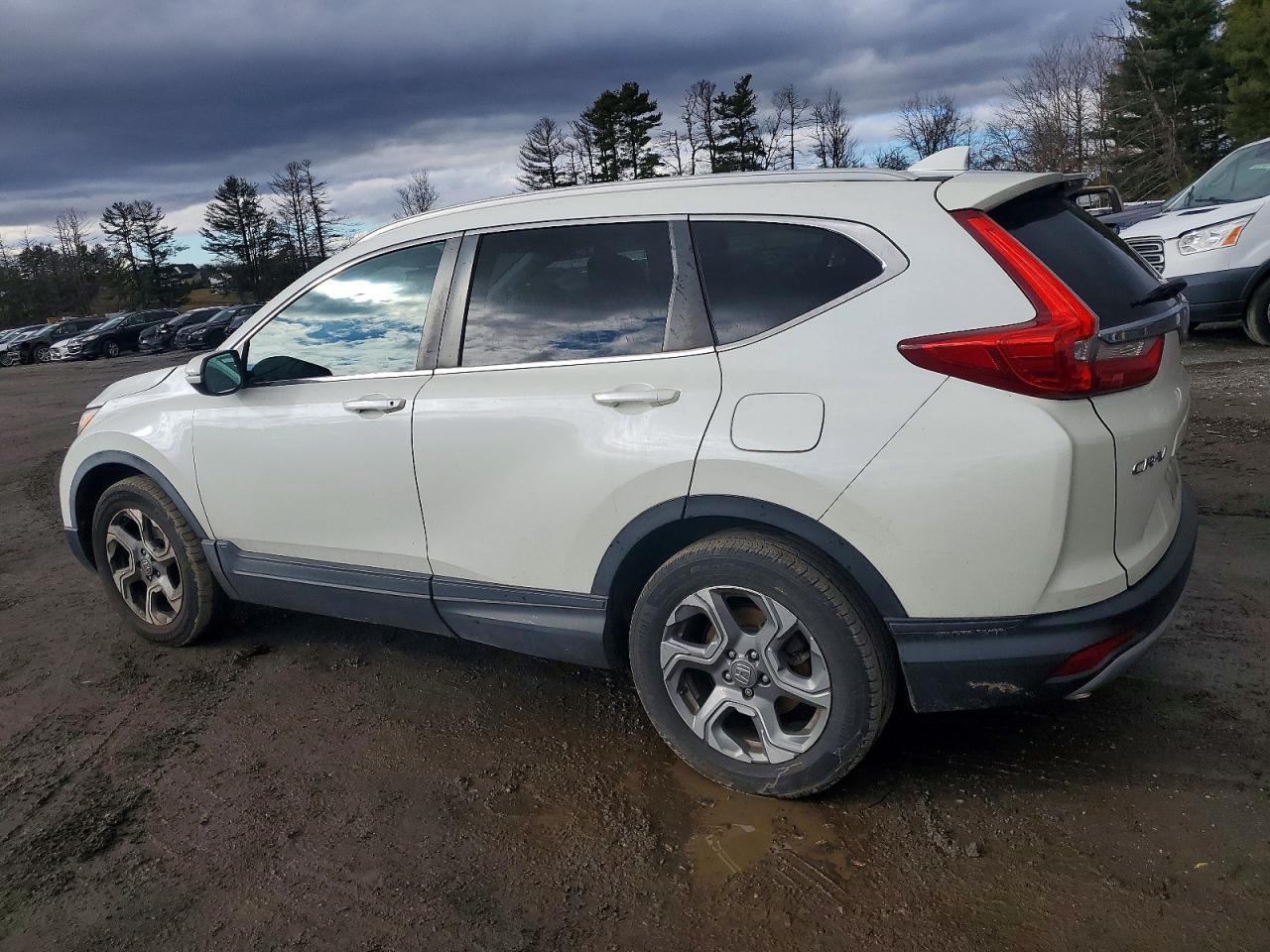 2018 Honda Crv VIN 2HKRW2H87JH654087 photo 2