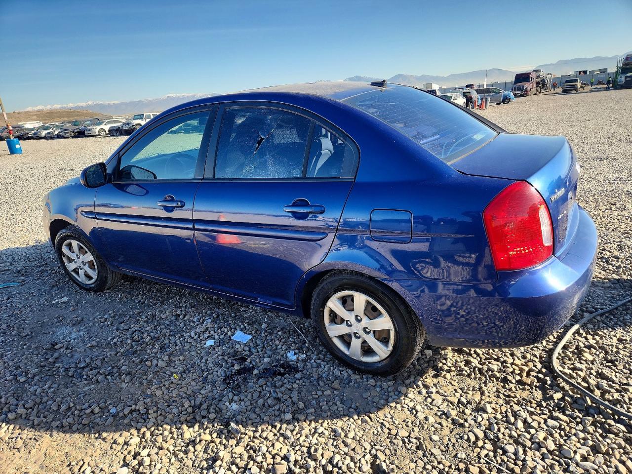 2010 Hyundai Accent VIN KMHCN4AC2AU473029 photo 2