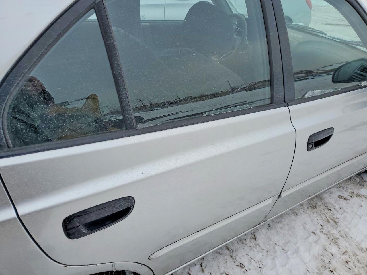 2002 Hyundai Accent VIN KMHCG45C02U325127 photo 10