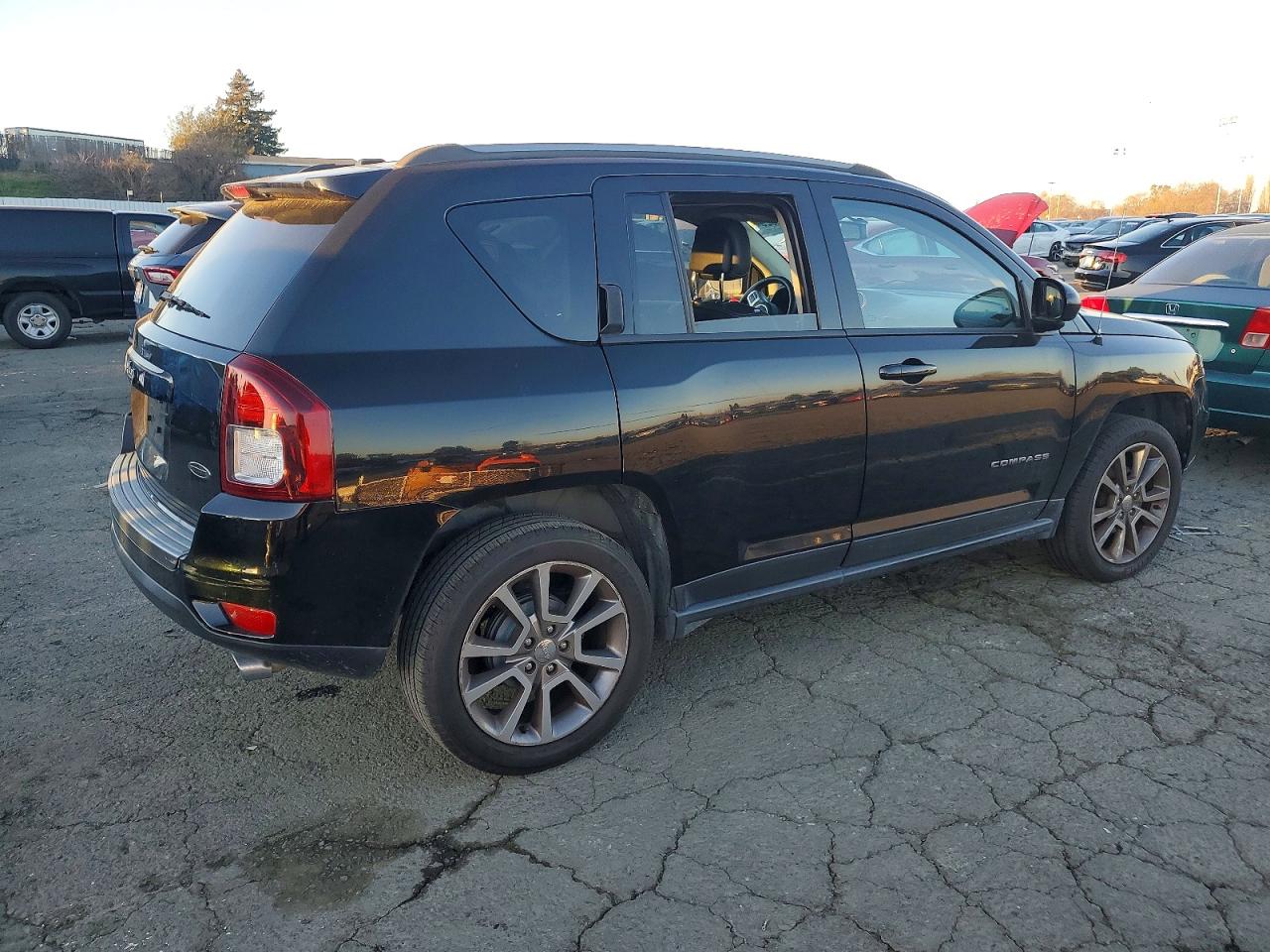 2017 Jeep Compass VIN 1C4NJCBA9HD173823 photo 3