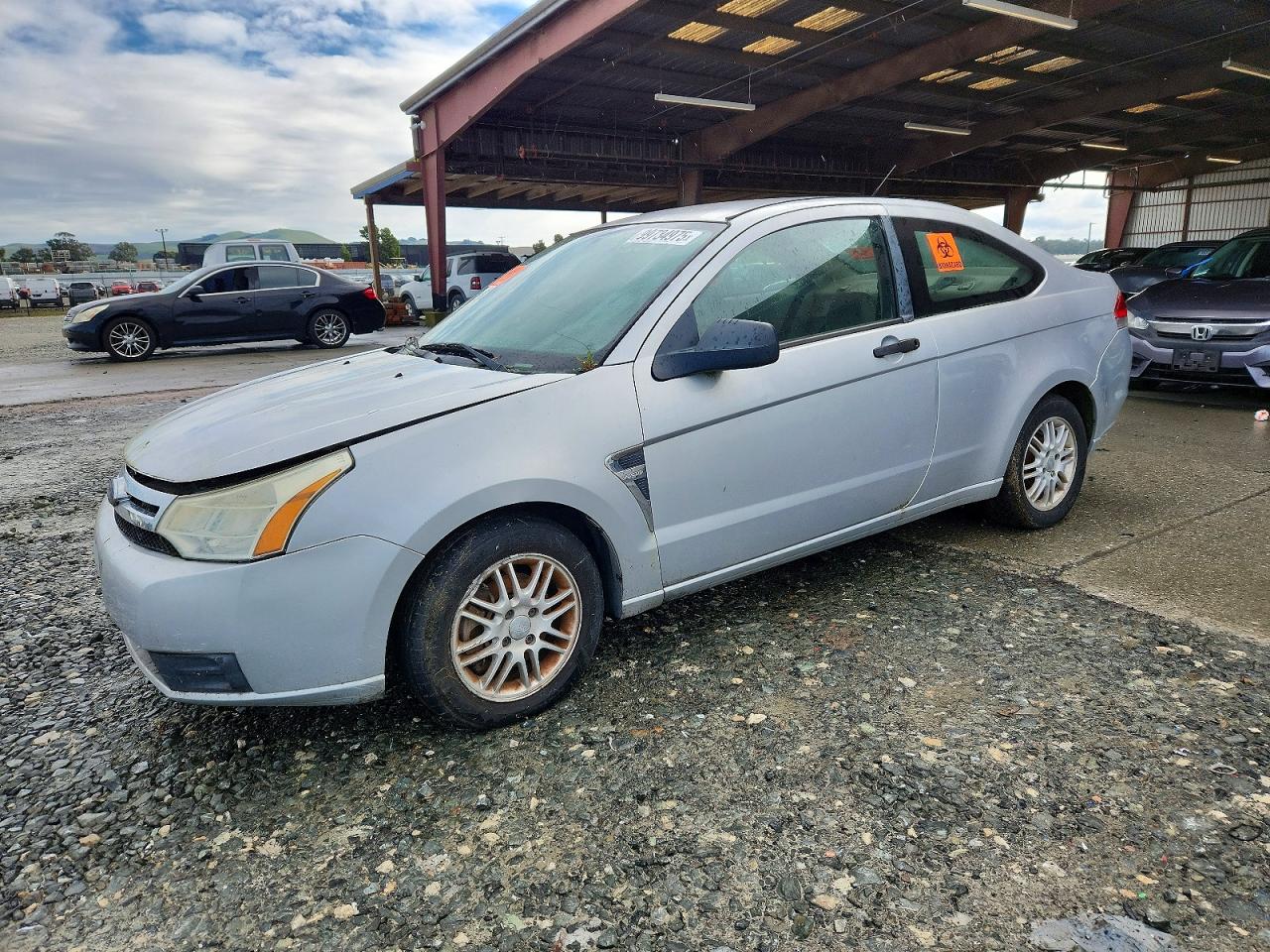 2008 FORD Focus VIN 1FAHP33N18W126745 photo 1