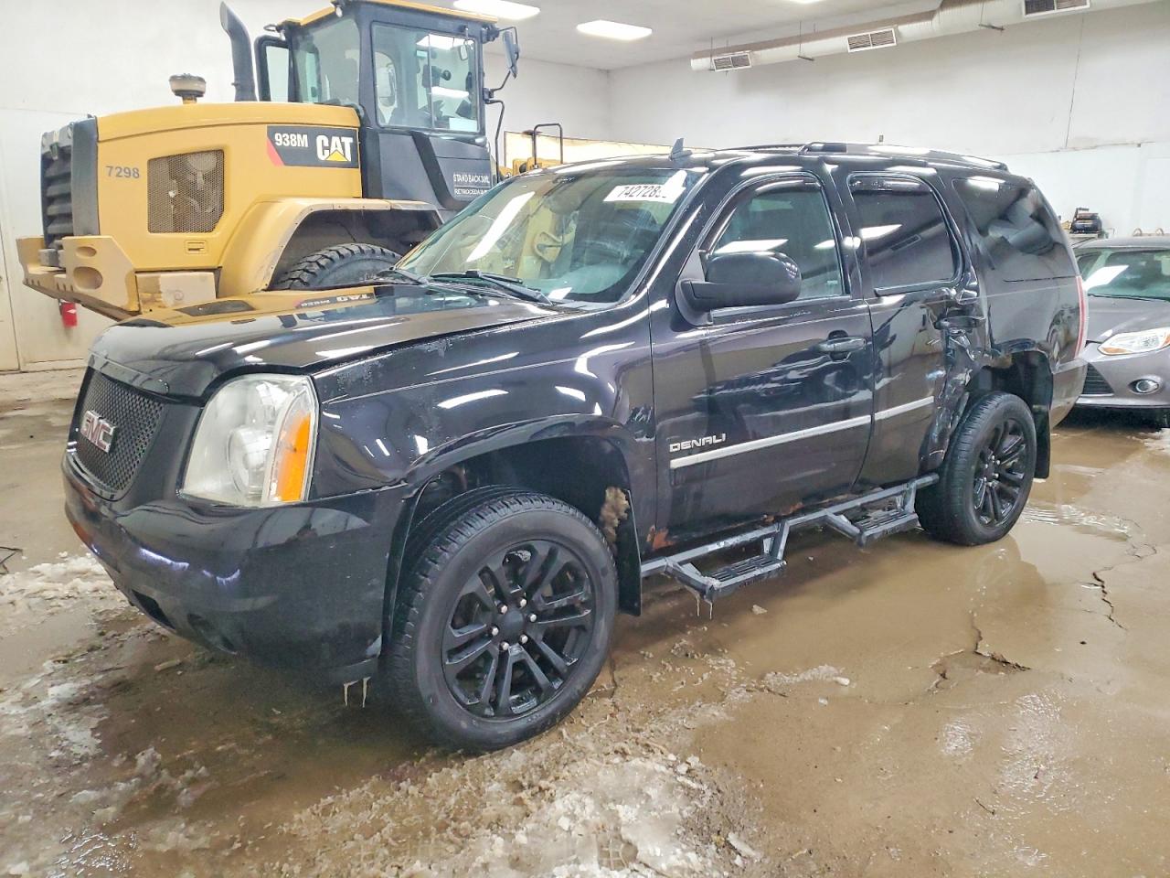 2013 GMC Yukon VIN 1GKS2EEF0DR337030 photo 1