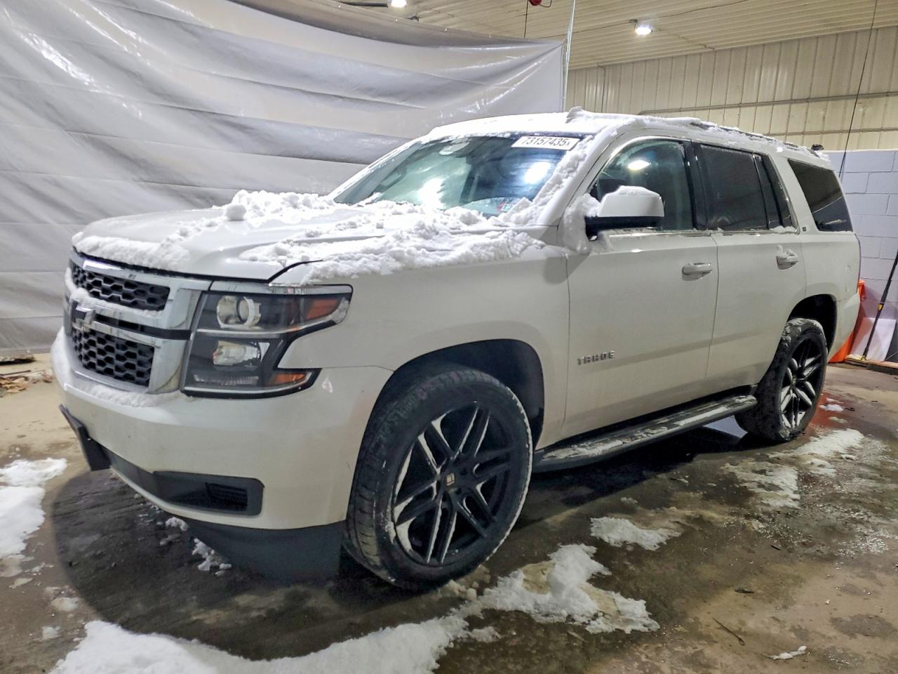 2018 Chevrolet Tahoe VIN 1GNSKBKC6JR174519 photo 1