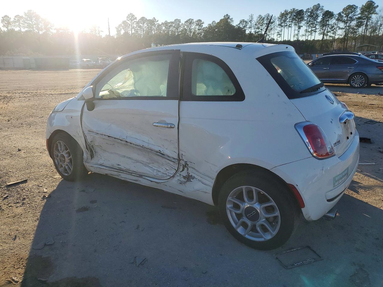2014 Fiat 500 VIN 3C3CFFAR8ET268756 photo 2