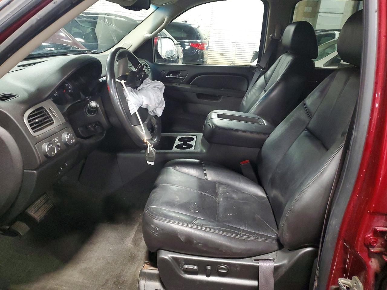 2010 Chevrolet Tahoe VIN 1GNUKBE08AR188657 photo 7