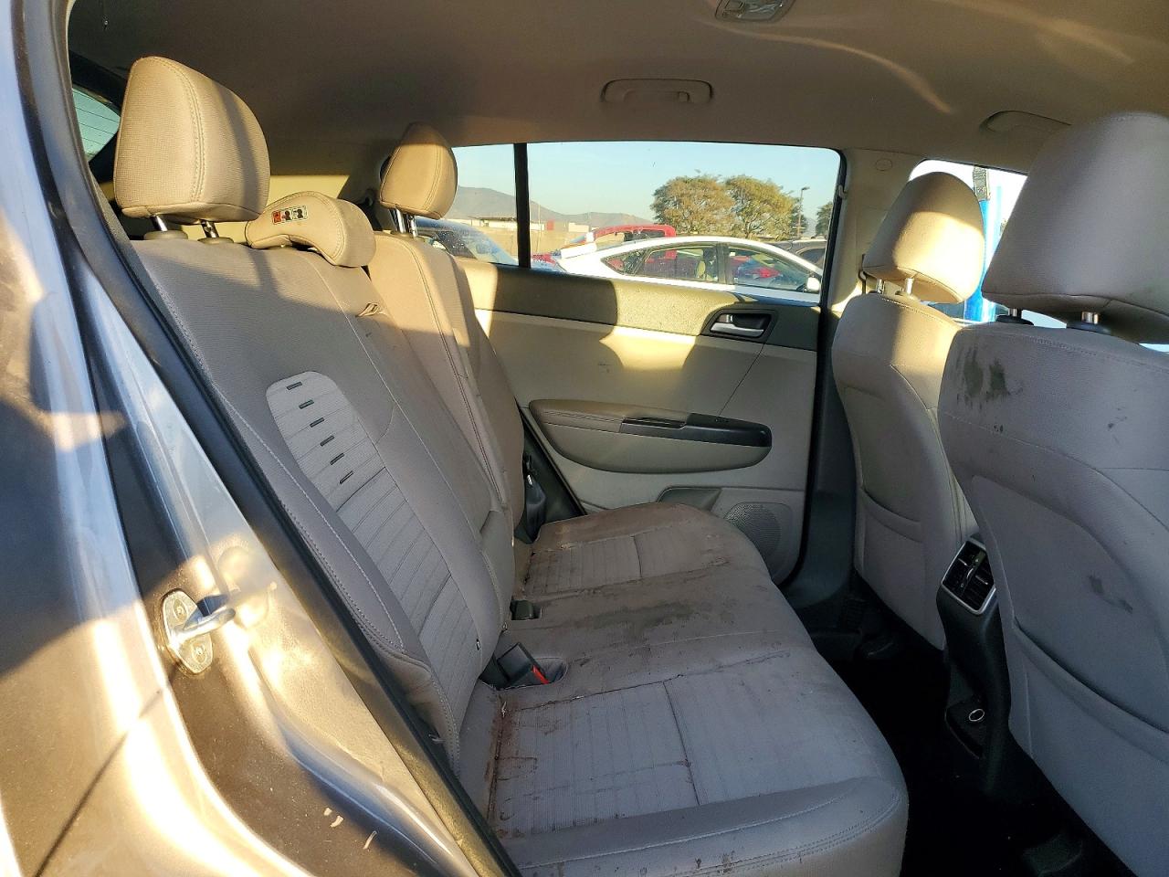 2018 Kia Sportage VIN KNDPMCAC0J7352131 photo 11