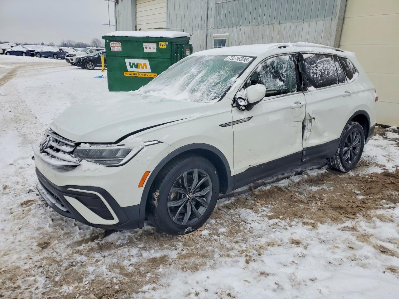 2024 Volkswagen Tiguan VIN 3VV2B7AX7RM005103 photo 1