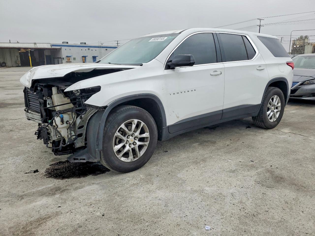 2018 Chevrolet Traverse VIN 1GNERFKW0JJ118178 photo 1