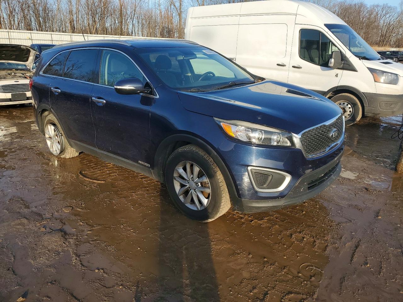 2018 Kia Sorento VIN 5XYPGDA50JG399404 photo 4