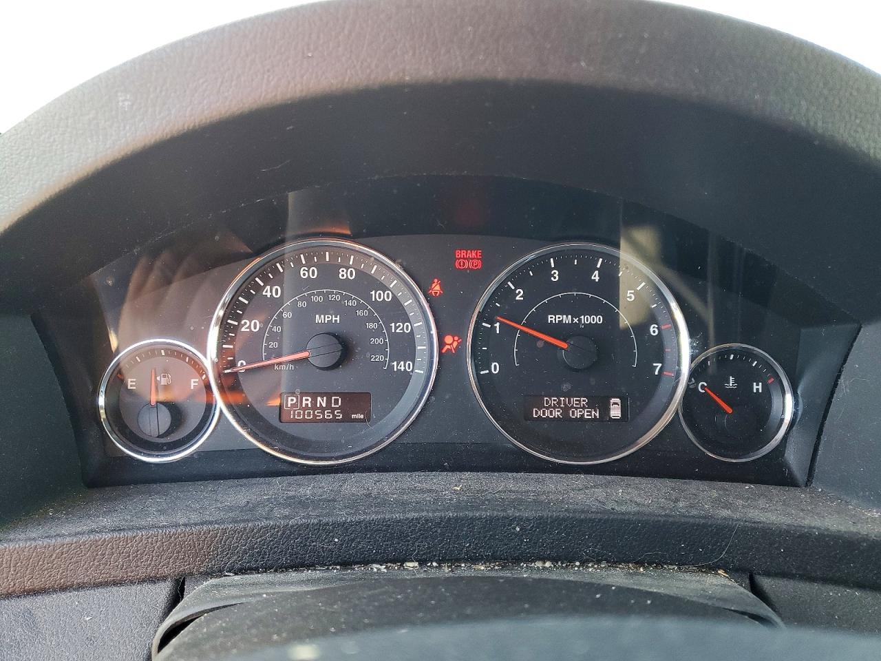 2010 Jeep Cherokee VIN 1J4PR4GK9AC116939 photo 9