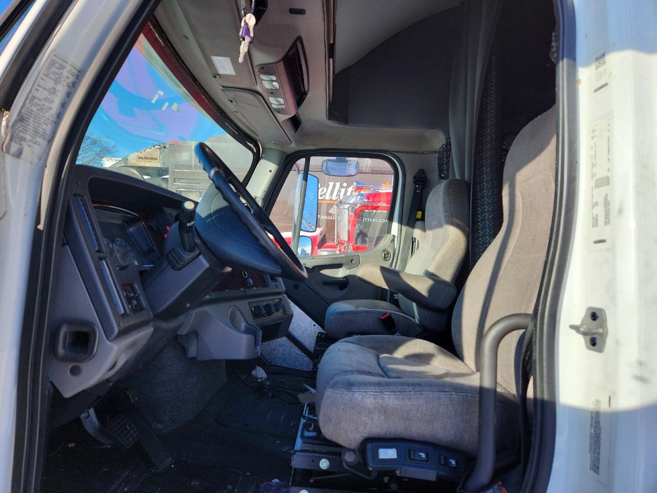 2019 FREIGHTLINER All other VIN 3ALAC4DV2KDKK9707 photo 5