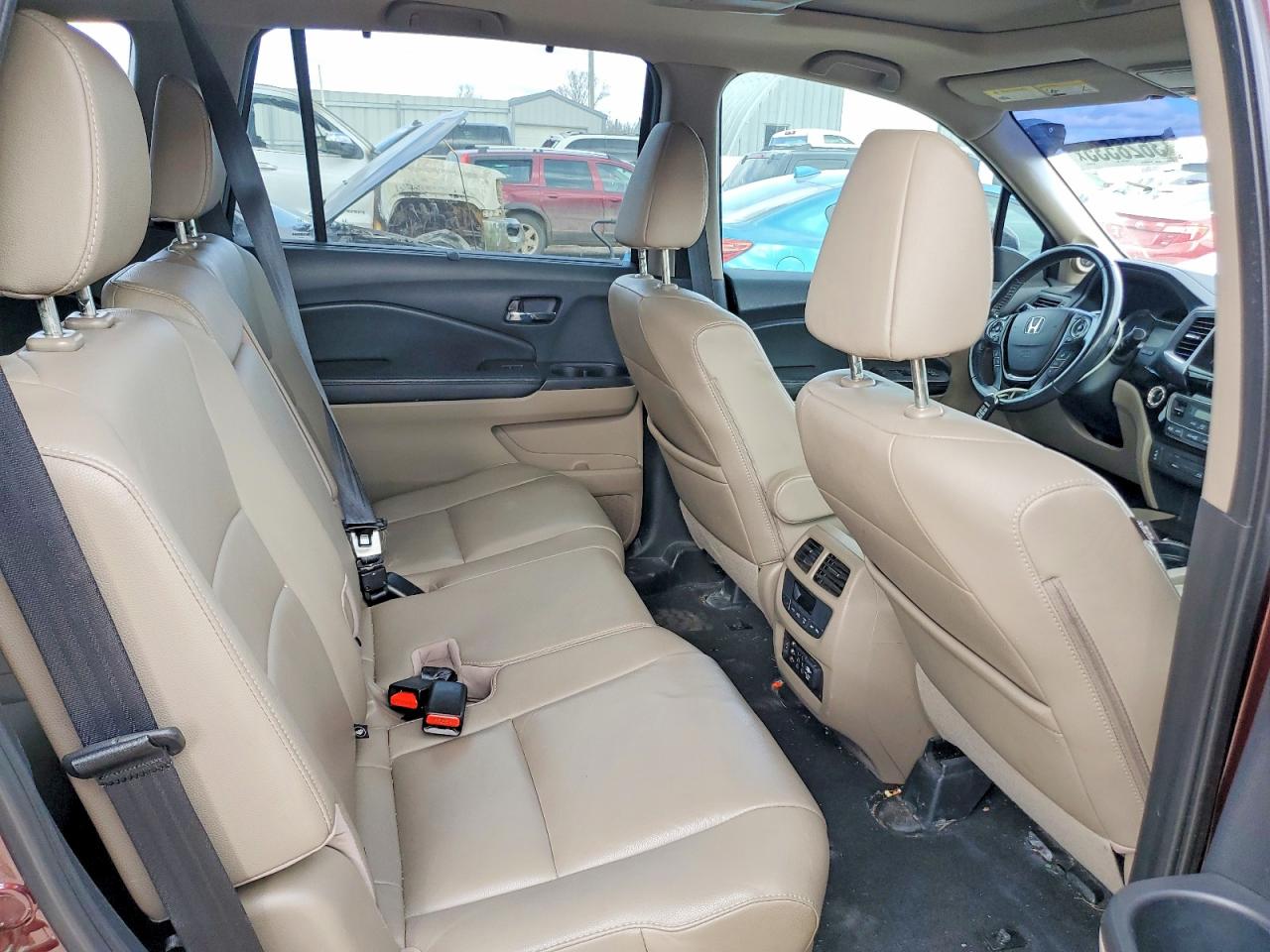 2017 Honda Pilot VIN 5FNYF6H93HB062612 photo 11