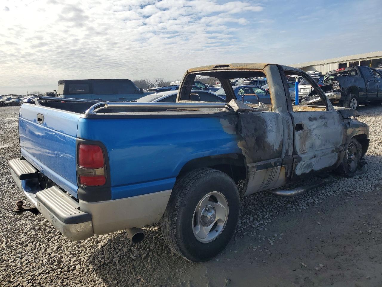 1999 Dodge All models VIN 1B7HC16X2XS138495 photo 3
