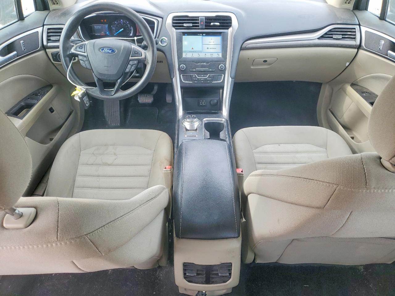 2019 Ford Fusion VIN 3FA6P0LU9KR207077 photo 8