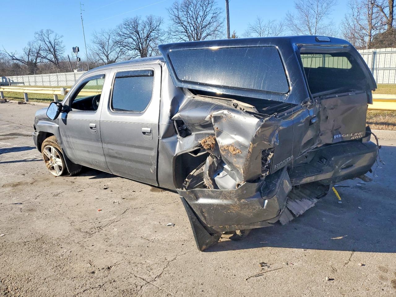2013 Honda Ridgeline VIN 5FPYK1F50DB015781 photo 2