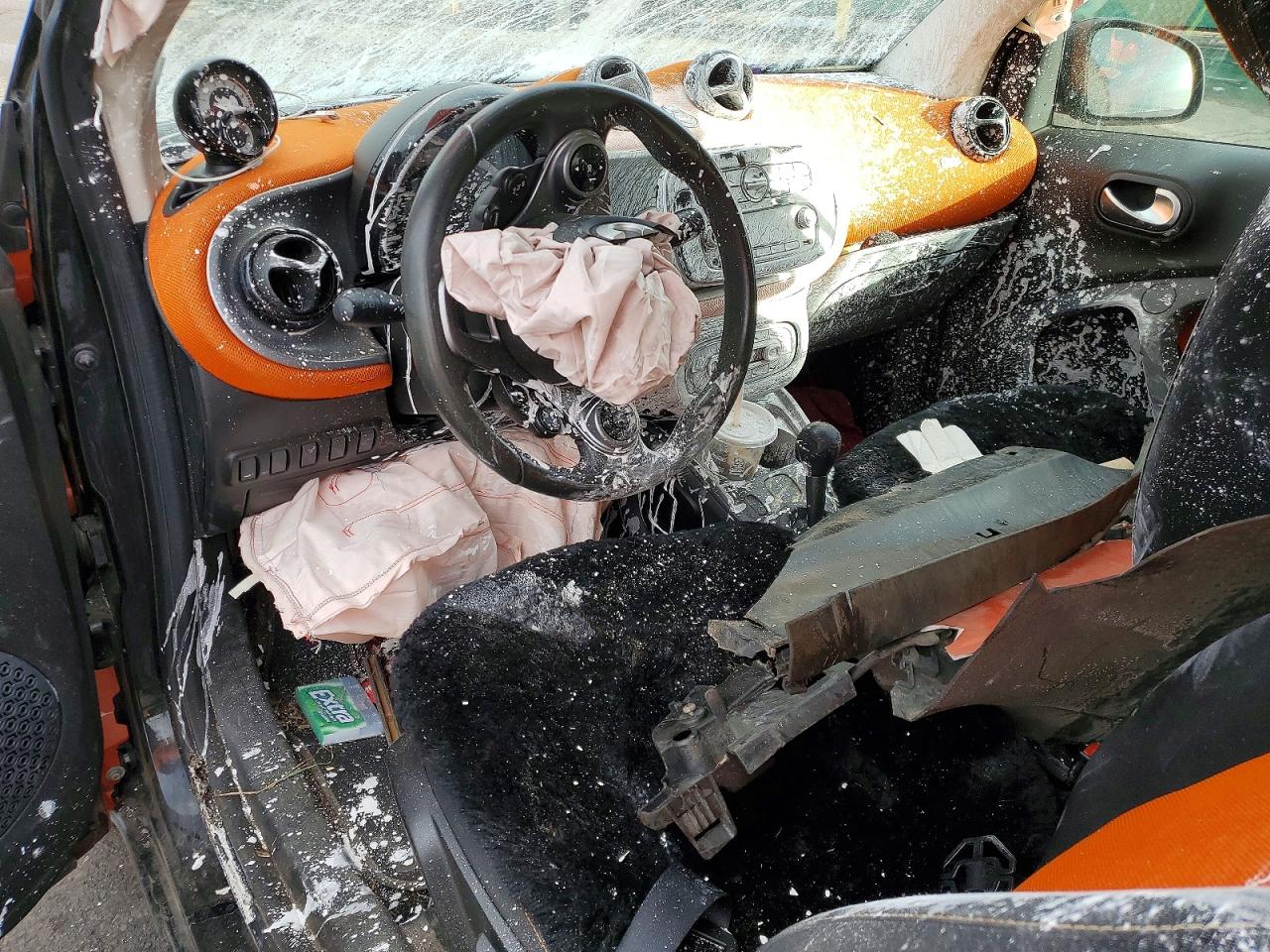 2016 SMART Fortwo VIN WMEFJ5DA1GK068671 photo 8