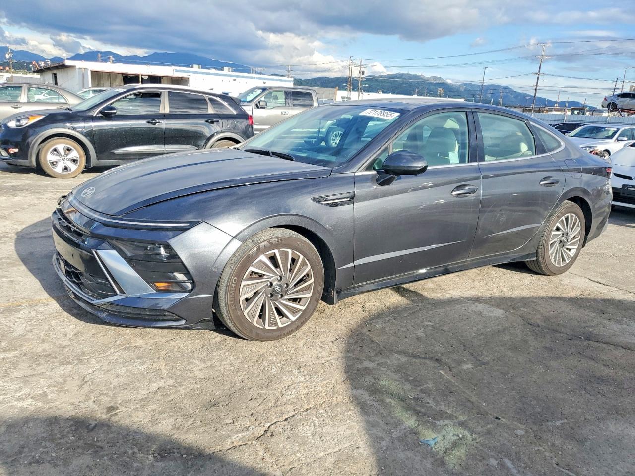 2025 Hyundai Sonata VIN KMHL54JJ2SA105497 photo 1