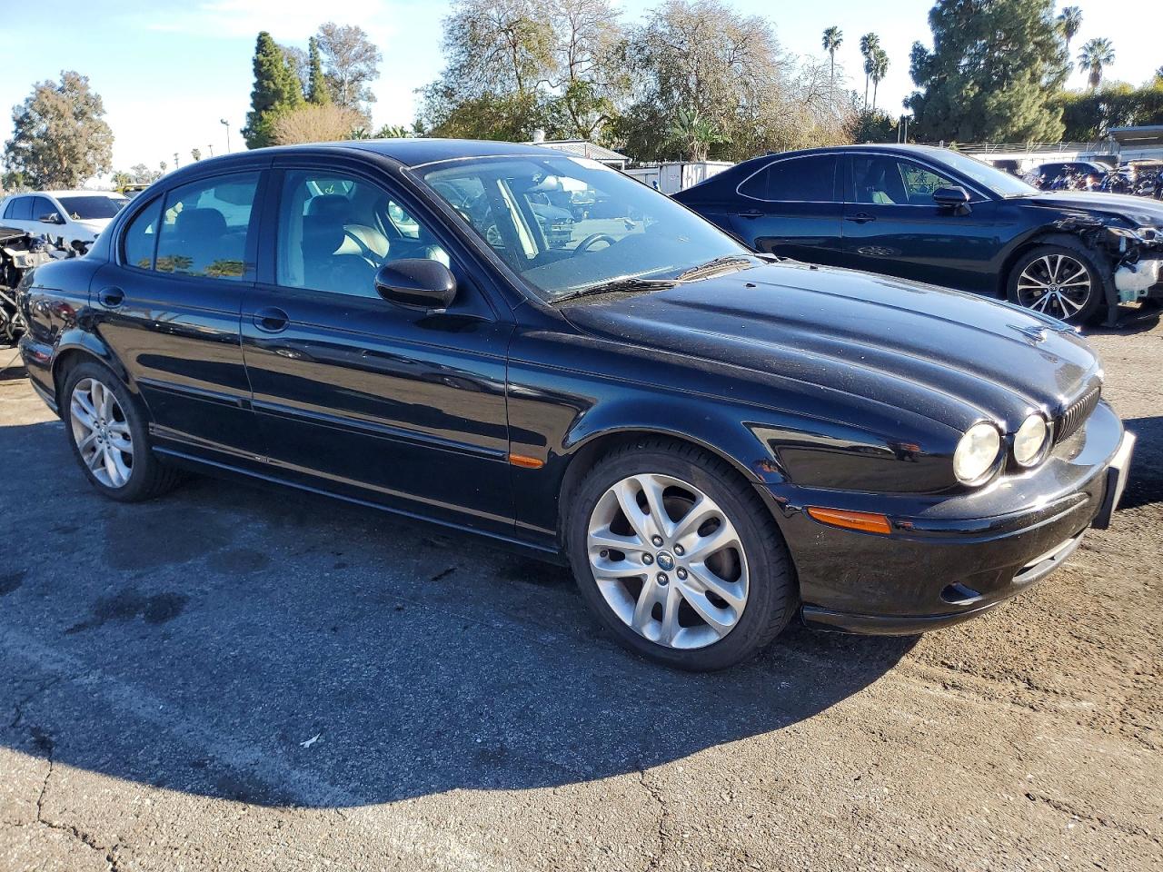 2003 Jaguar X type VIN SAJEA53D83XC92799 photo 4